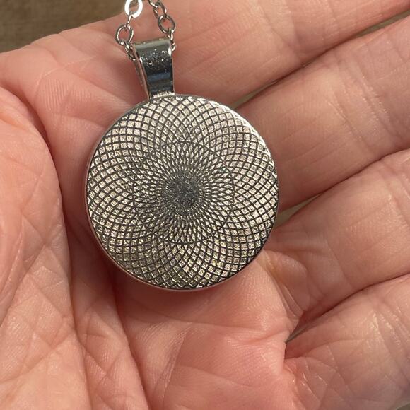 Scripture Necklace Pendant Faith Necklace Isaiah 60:1 New - Picture 4 of 7